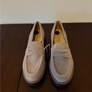 House of Harlow 1960 Tan Loafers Slip-On Casual